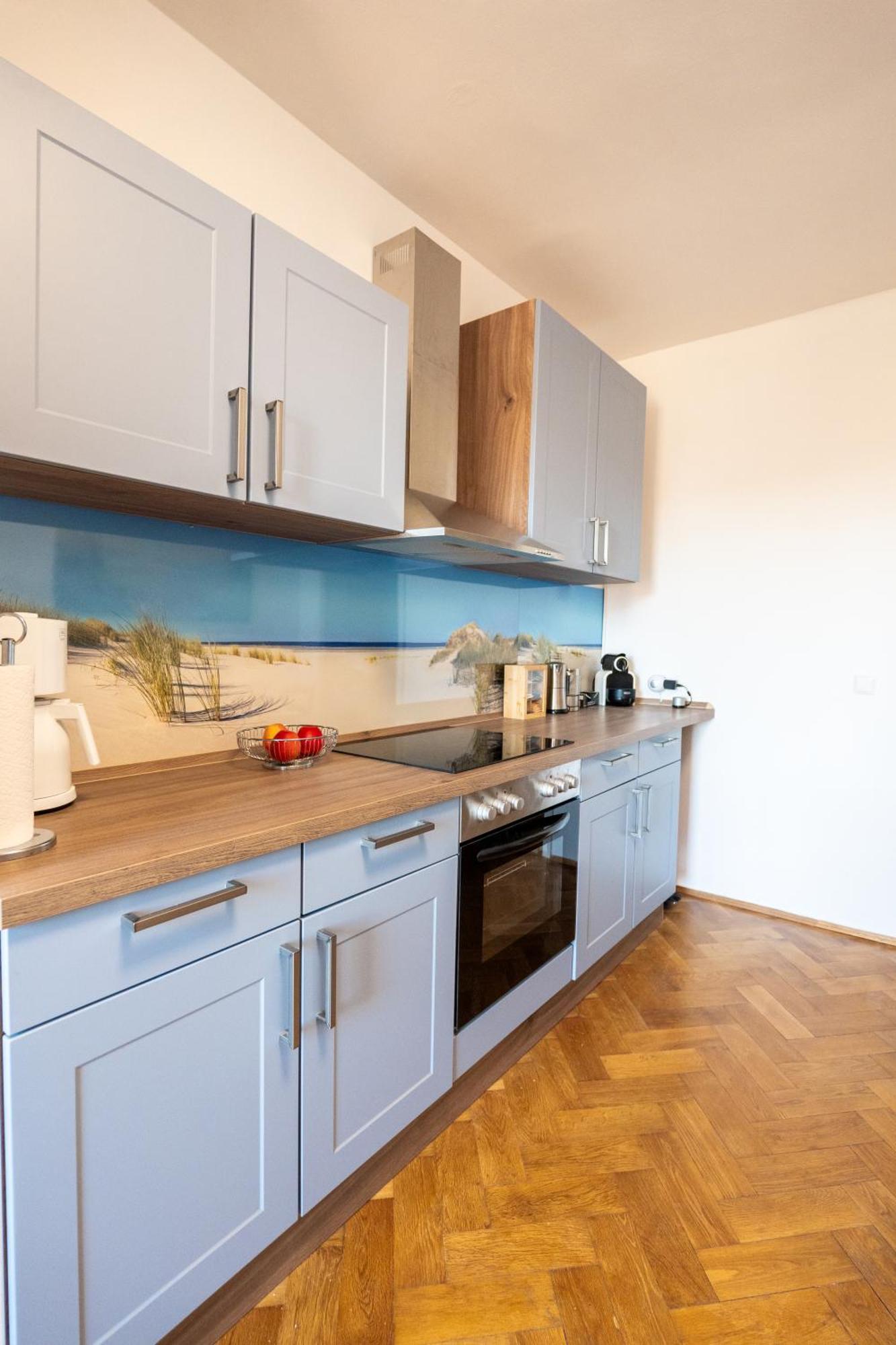 Doppelhaus- Villa Leipzig Schleussig , Moderner Altbau Apartment Dachetage Mit 2 Schlafzimmern Und Separatem Zusatzzimmer , Parkplatz - Balkon - Kamin - Eicheparkett - Arbeitsplatz Eksteriør bilde