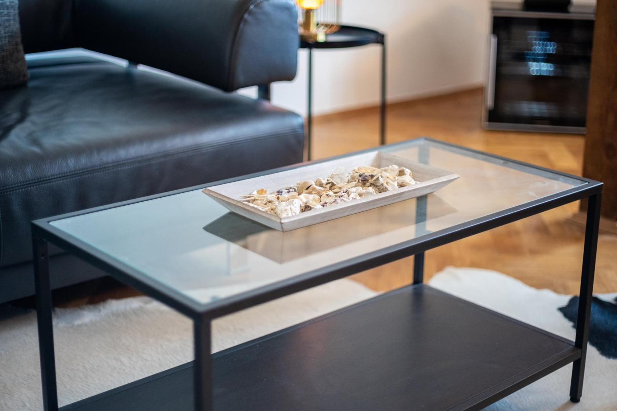 Doppelhaus- Villa Leipzig Schleussig , Moderner Altbau Apartment Dachetage Mit 2 Schlafzimmern Und Separatem Zusatzzimmer , Parkplatz - Balkon - Kamin - Eicheparkett - Arbeitsplatz Eksteriør bilde